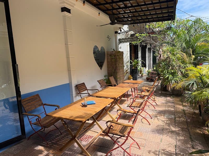 Peckish - Siem Reap
