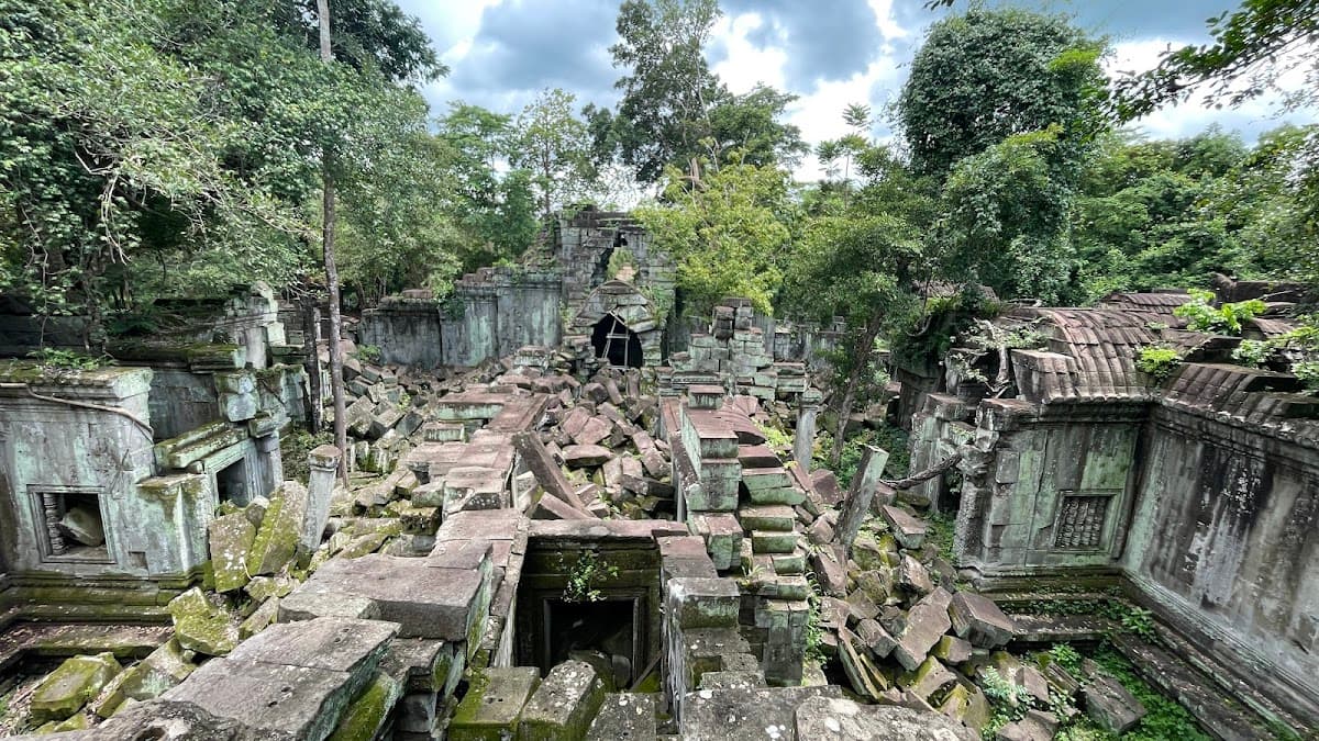 Beng Mealea - hidden temple Cambodia